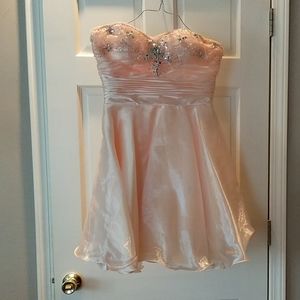 Bee Darlin short formal dress size 9/10